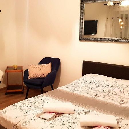Central Apartment Dumdix Брашов Экстерьер фото