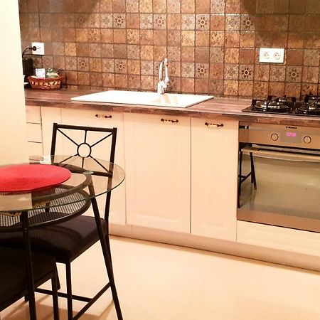 Central Apartment Dumdix Брашов Экстерьер фото